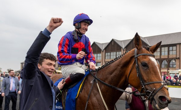 Casa No Mento, ridden by Sam Twiston-Davies